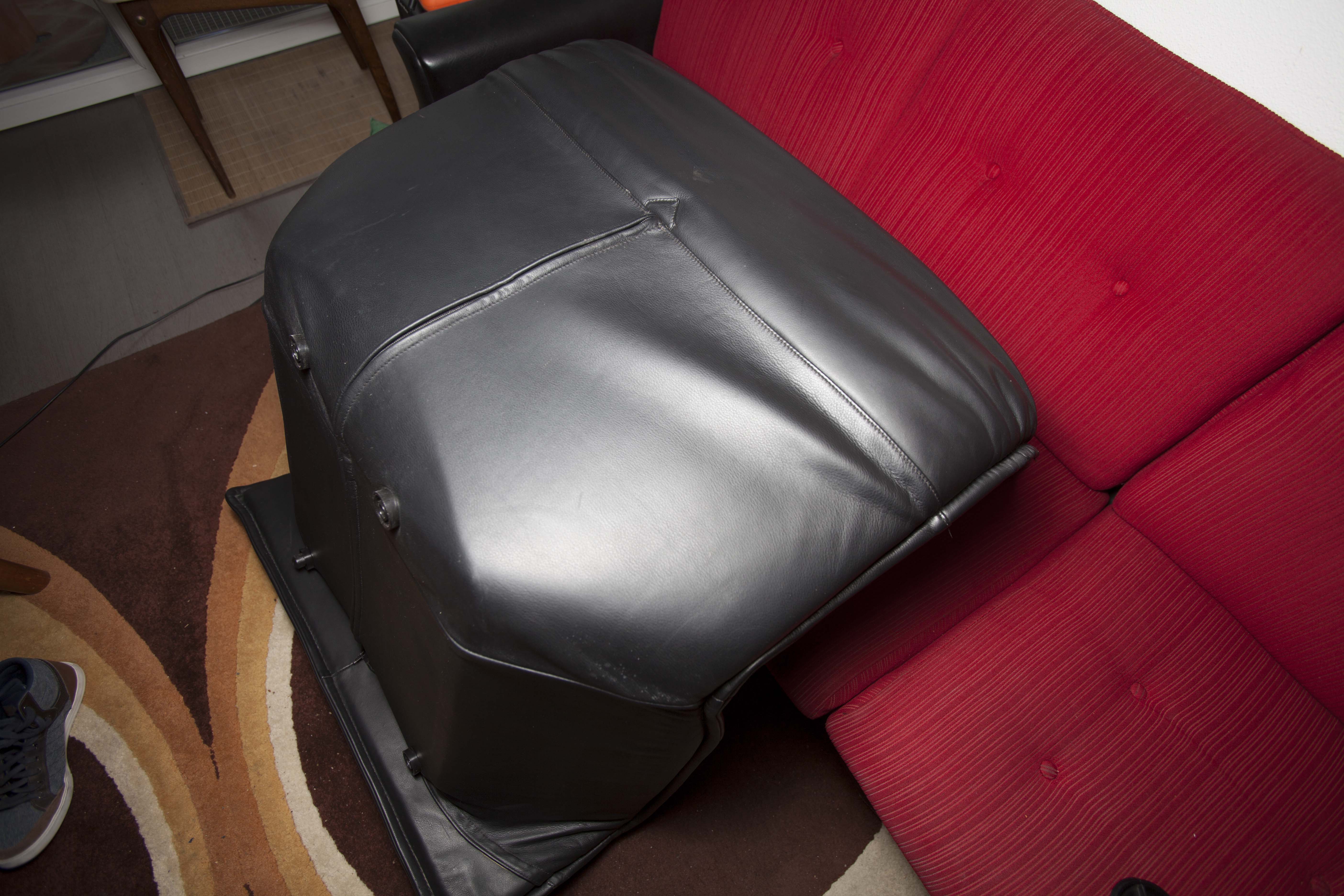 Leather sofa model "Veranda" Vico Magistretti for Cassina