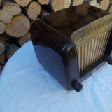 Former Philips Art Deco radio in Bakelite