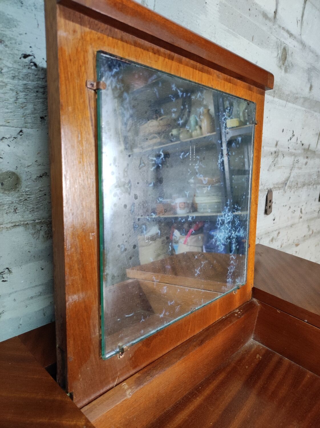 Wooden dressing table