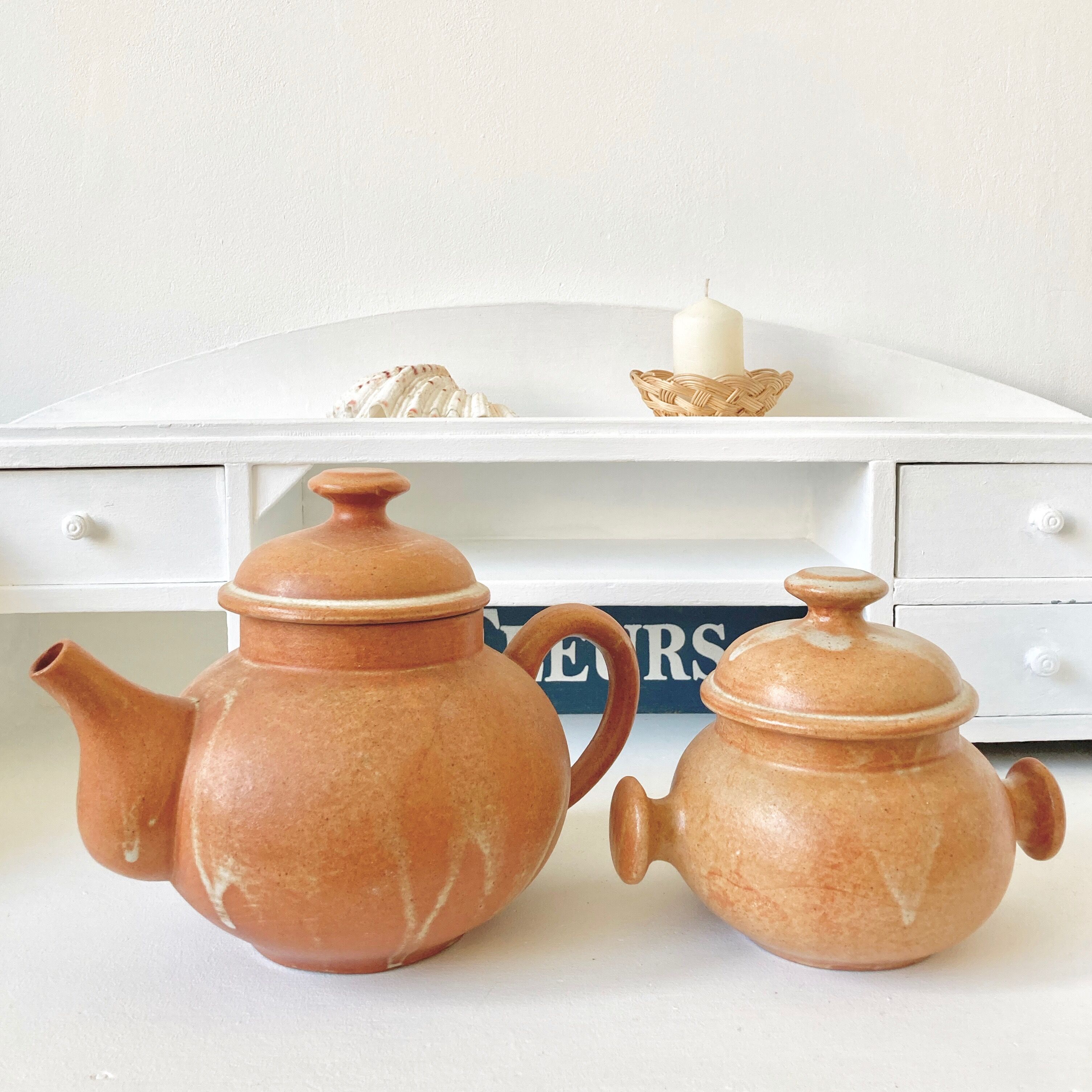 Sandstone and sugar teapot