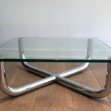 Table basse chromée à plateau de verre