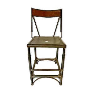 Chaise industrielle ancienne,