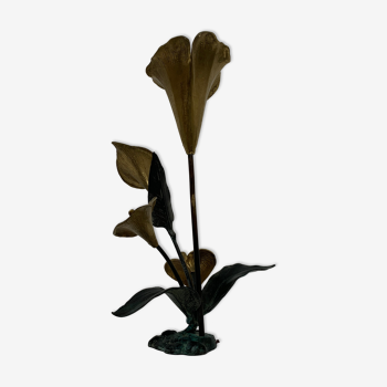 Patinated bronze lamp decorated with arum flowers