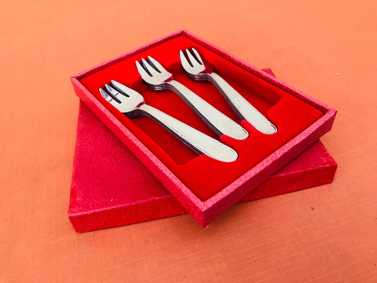 1970s 12 dessert forks Guy Degrenne