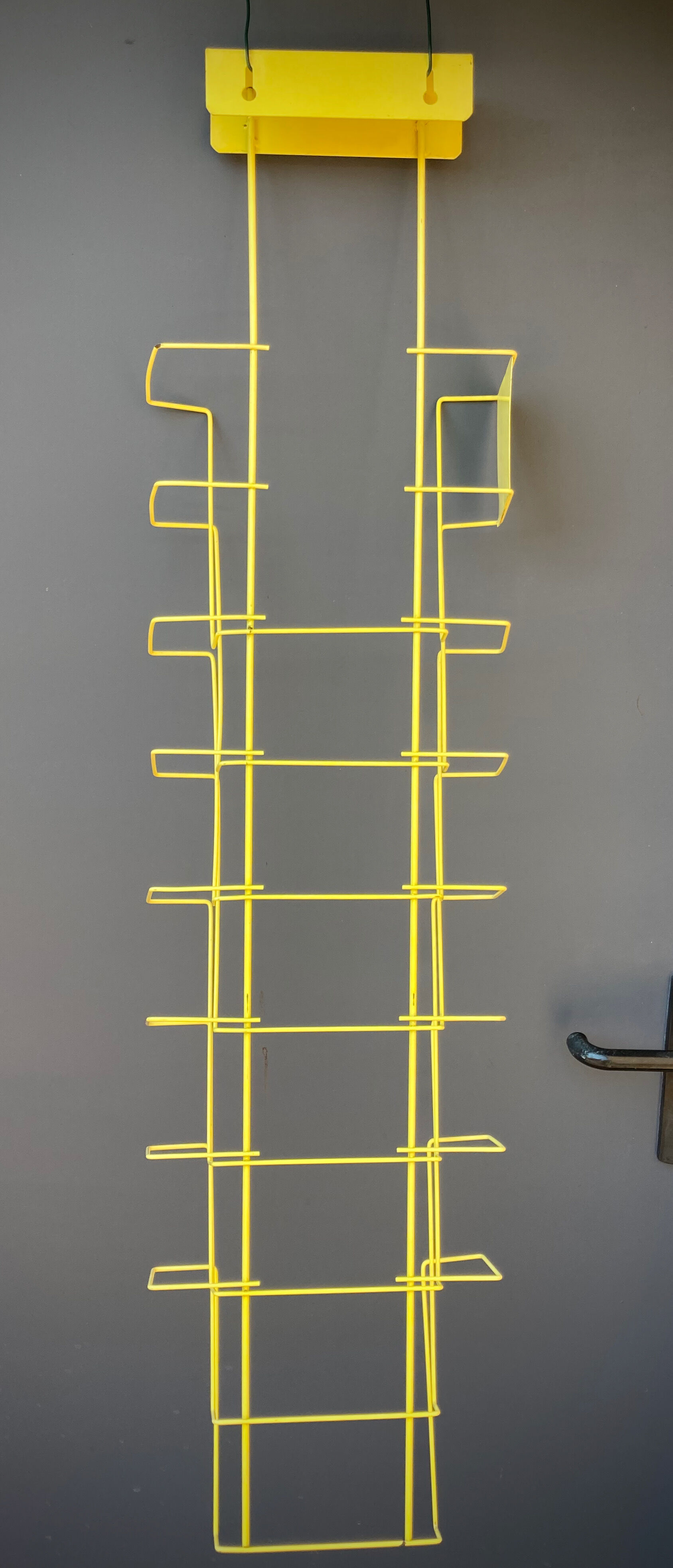 Bookseller's mercantile display