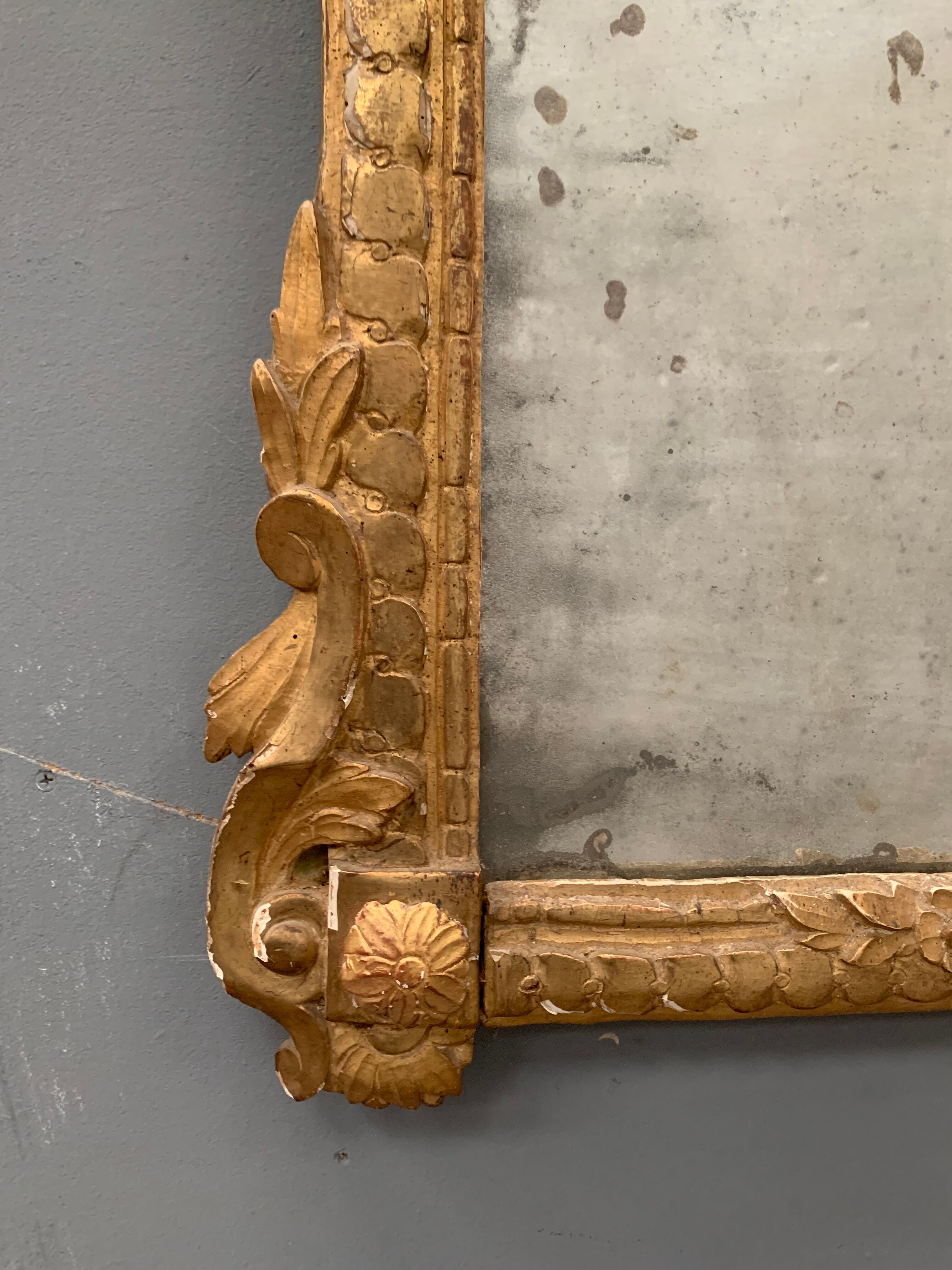 Louis XVI period mirror in gilded wood XVIII century