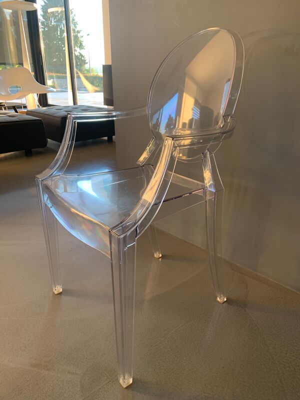 Fauteuil ghost transparente