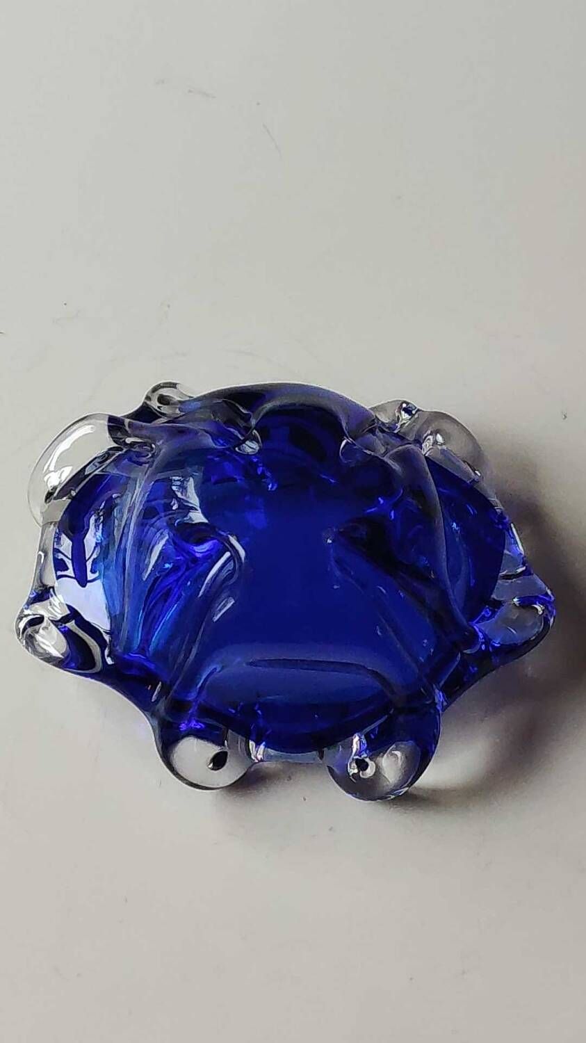 Empty pocket blown art glass from Murano Italy, corolla shape, cobalt blue