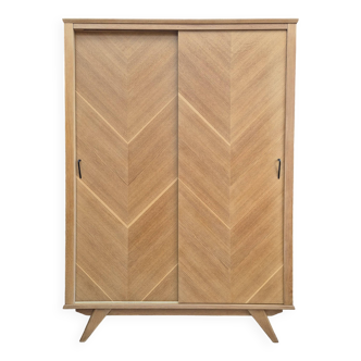 Armoire vintage
