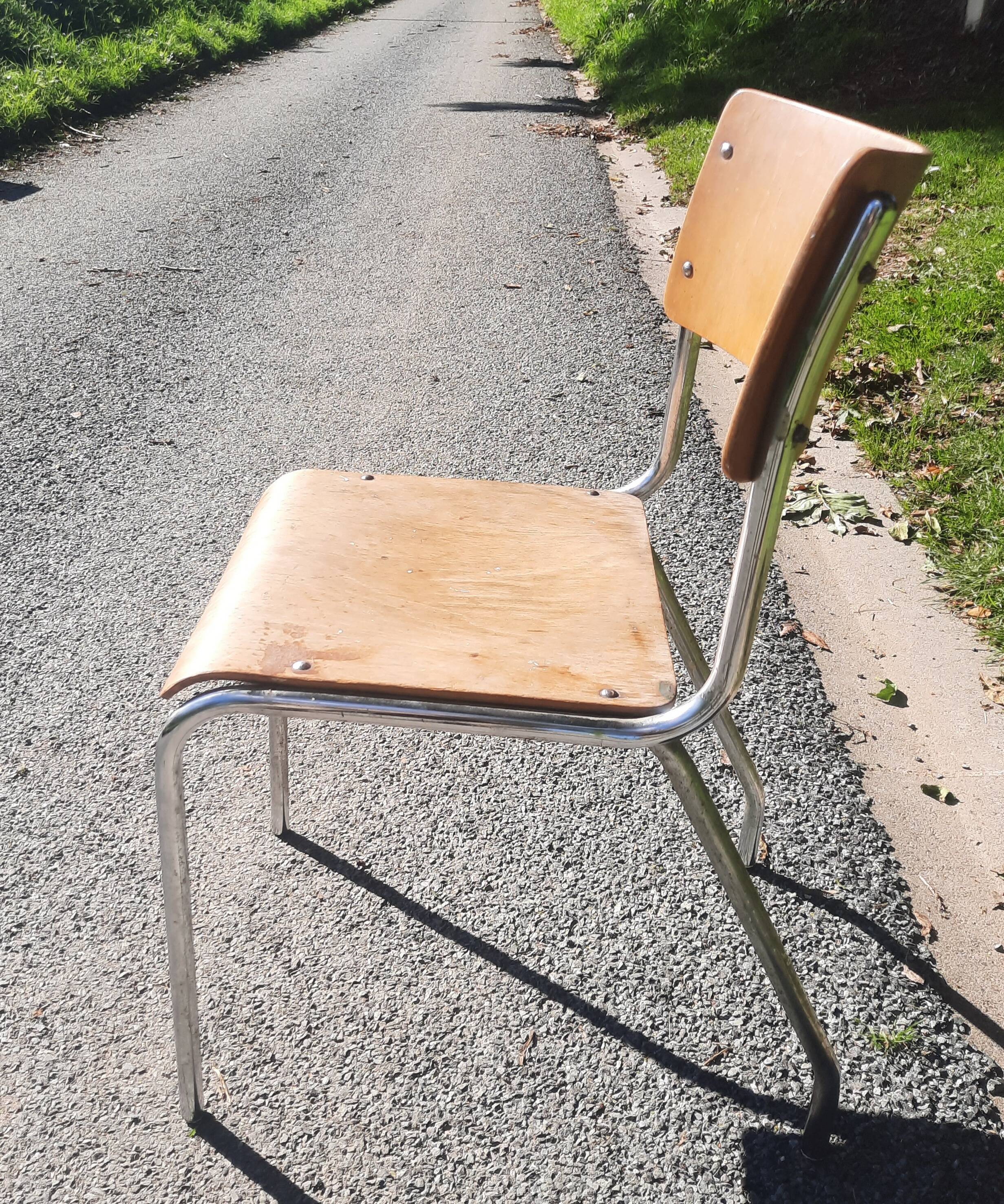 Vintage chair made of tube and wood