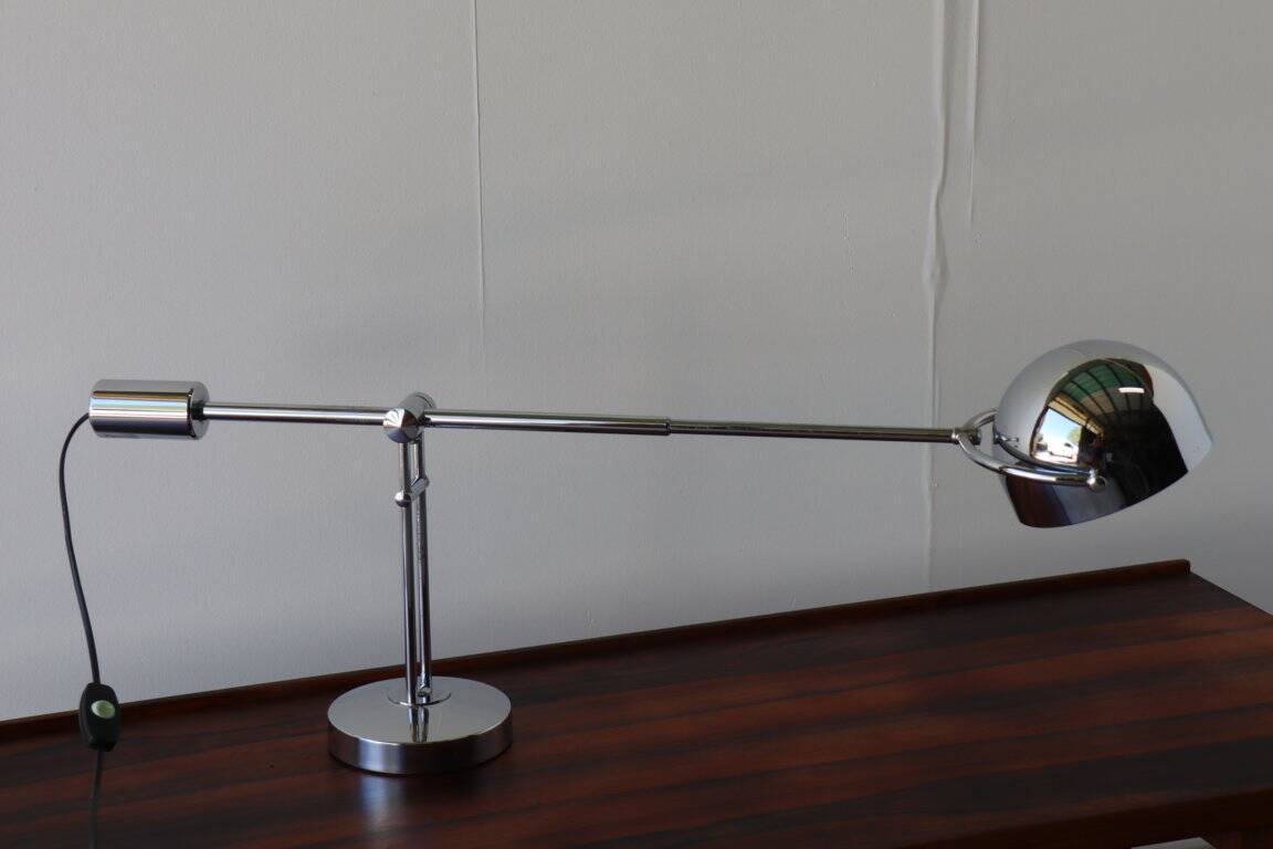 Solere Paris desk lamp with chrome metal pendulum, 1980s