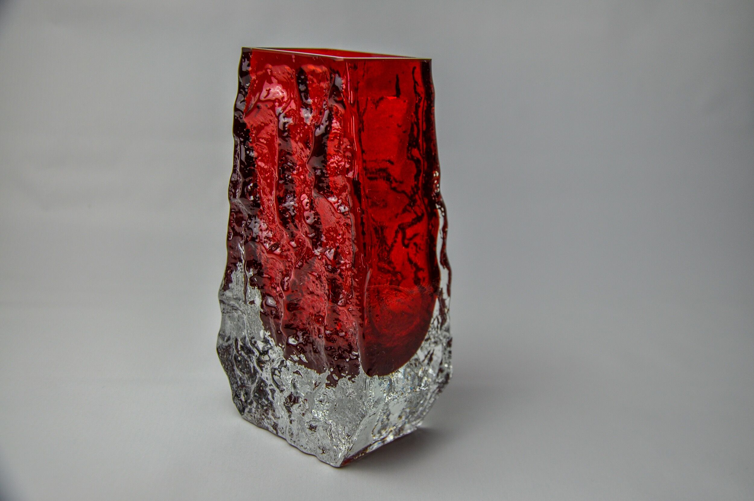 Red Sommerso ice effect vase by Seguso, Murano, Italy, 1970