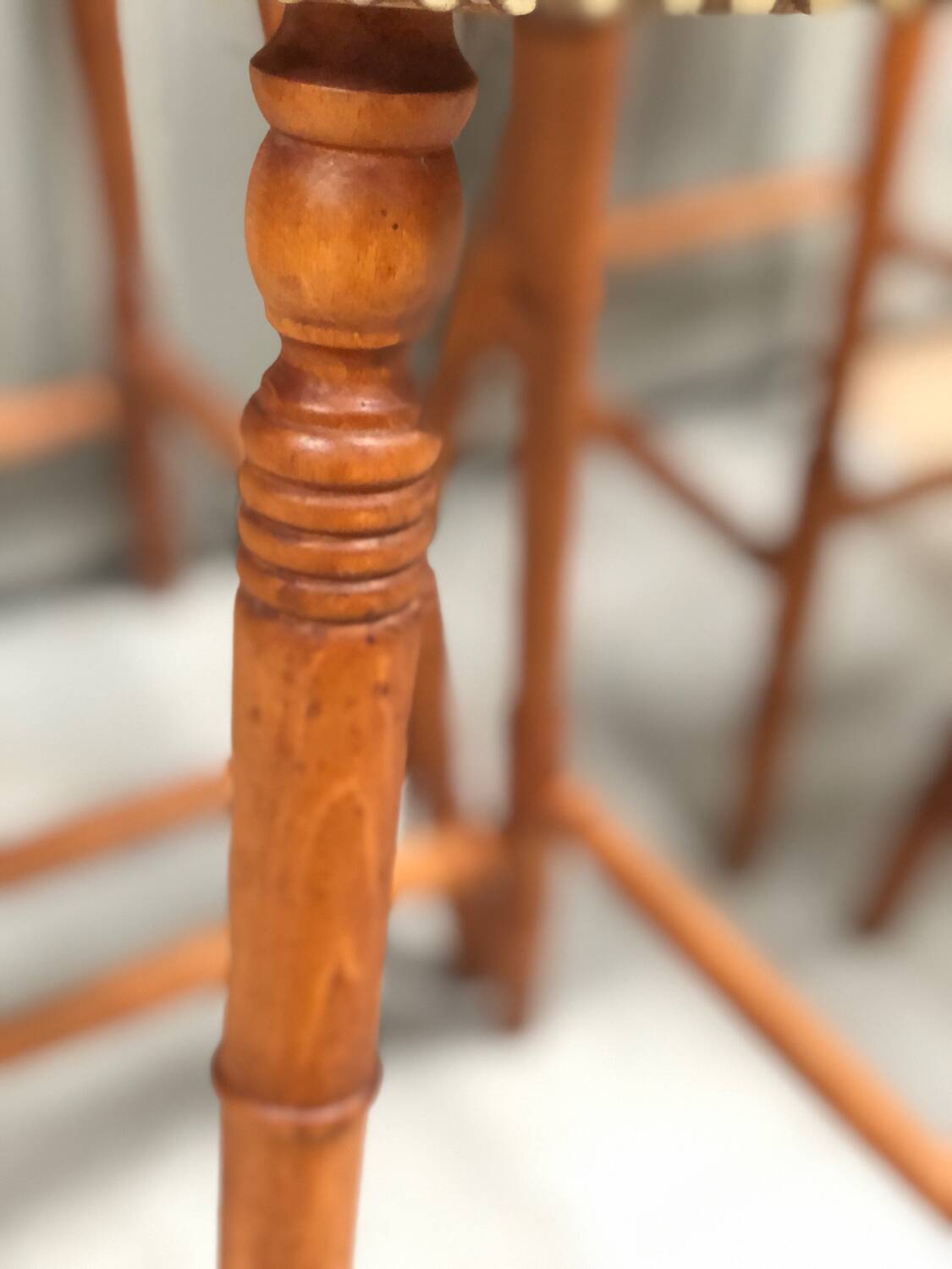 Tabourets de bar bistrot en chêne et cuir