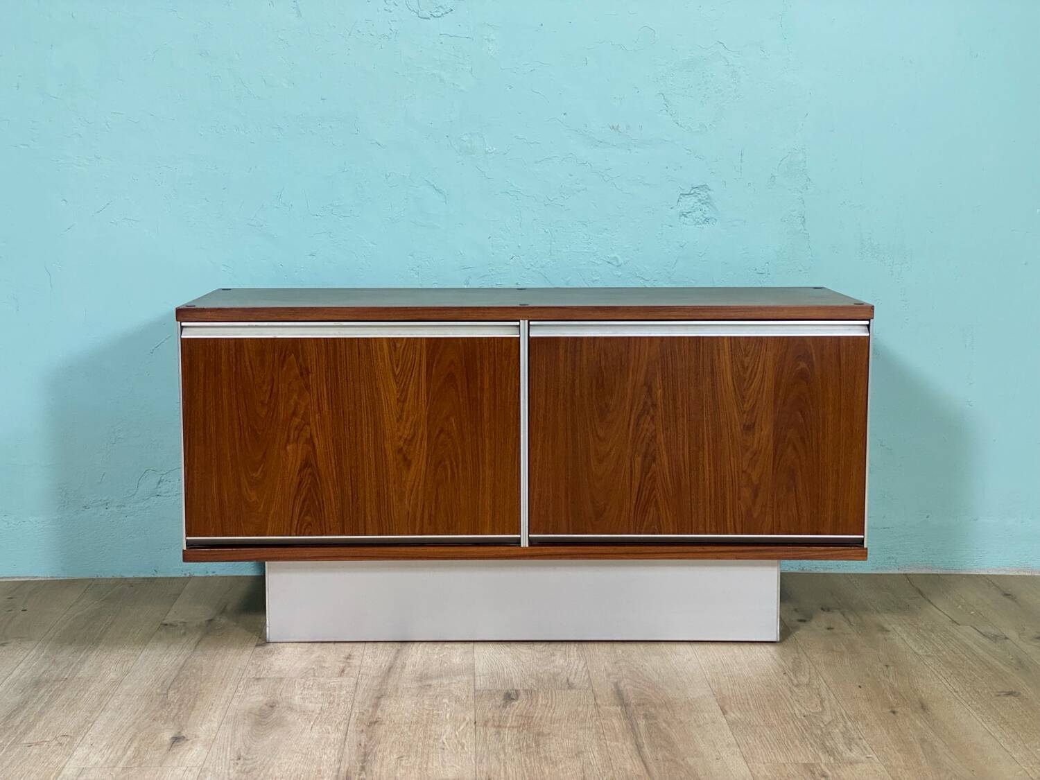 Small teak sideboard 70