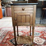 Table de chevet ancienne en bois avec plateau en marbre