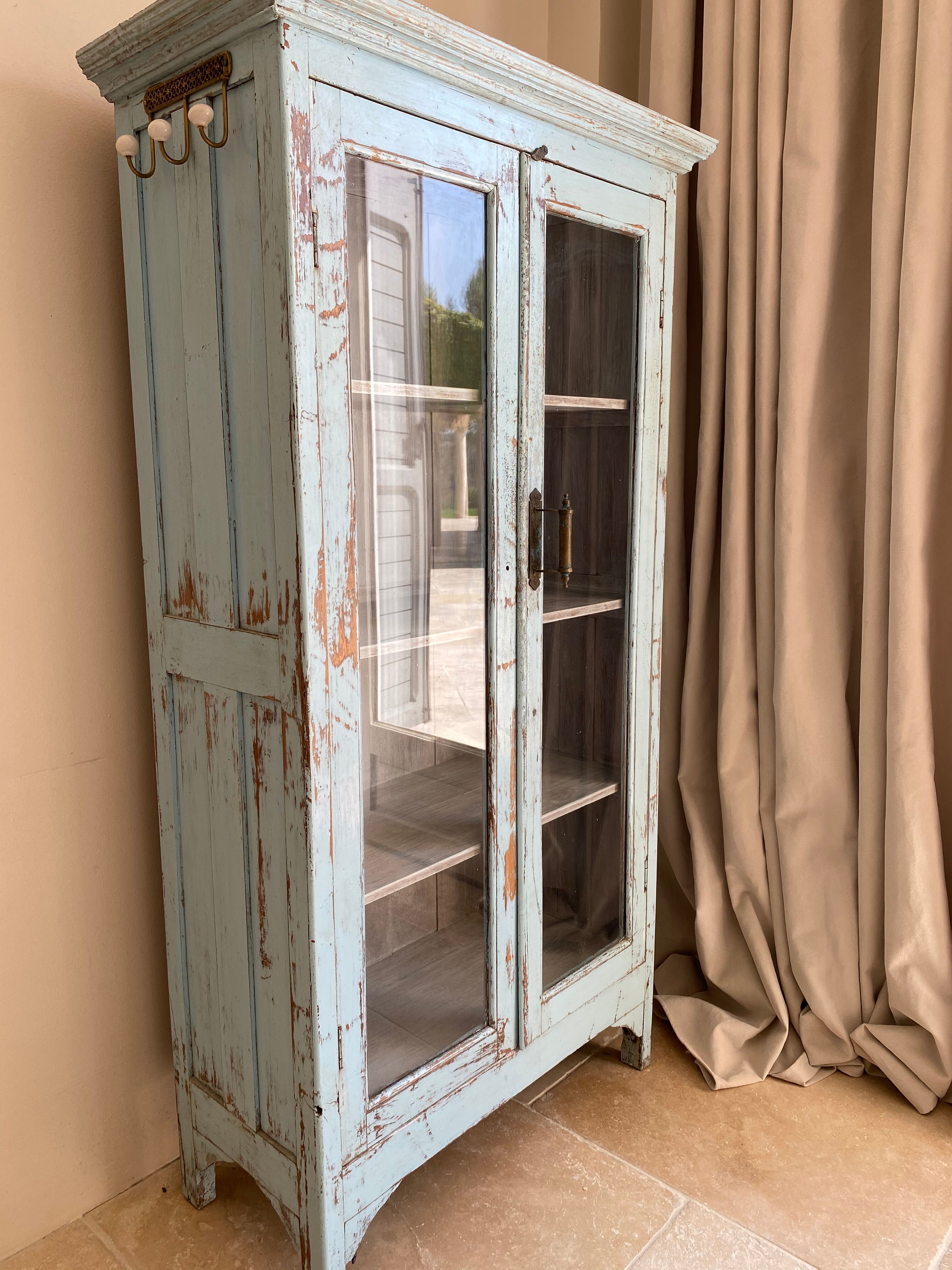 2-door painted glass window