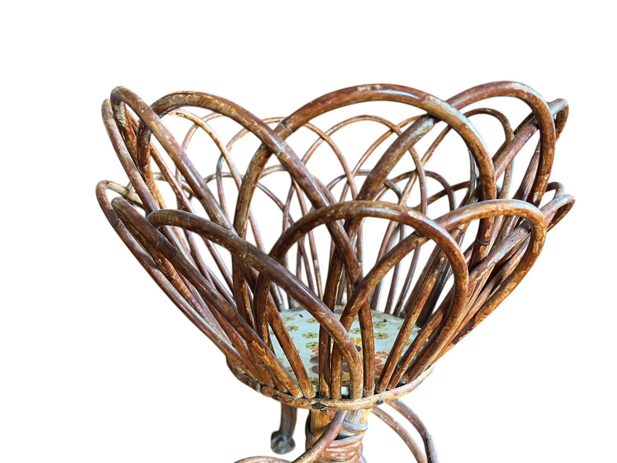 Tripod flower pot basket made of wicker, turned in the 1960s.