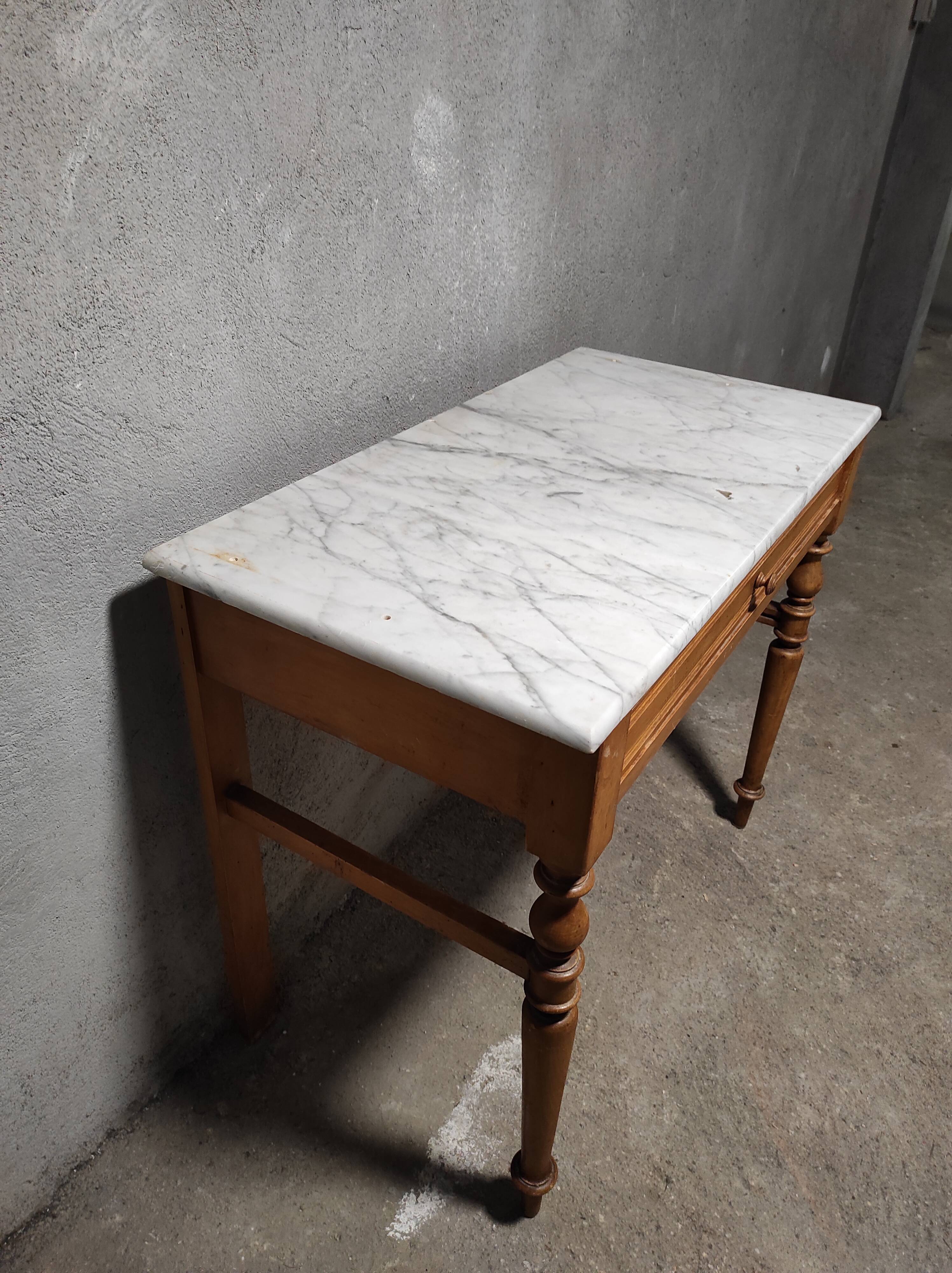 Marble hairdresser table