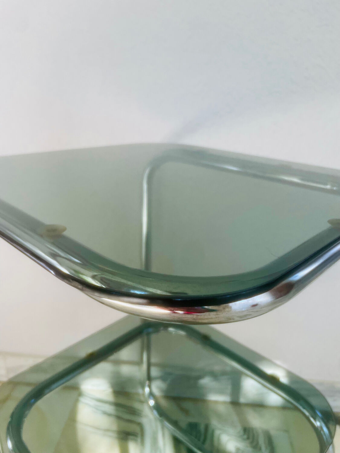 Side table, end table "Space Age" circa 1970 Roche Bobois