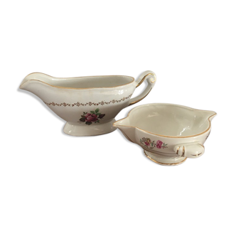 Two sauce dishes with the decoration of flowers