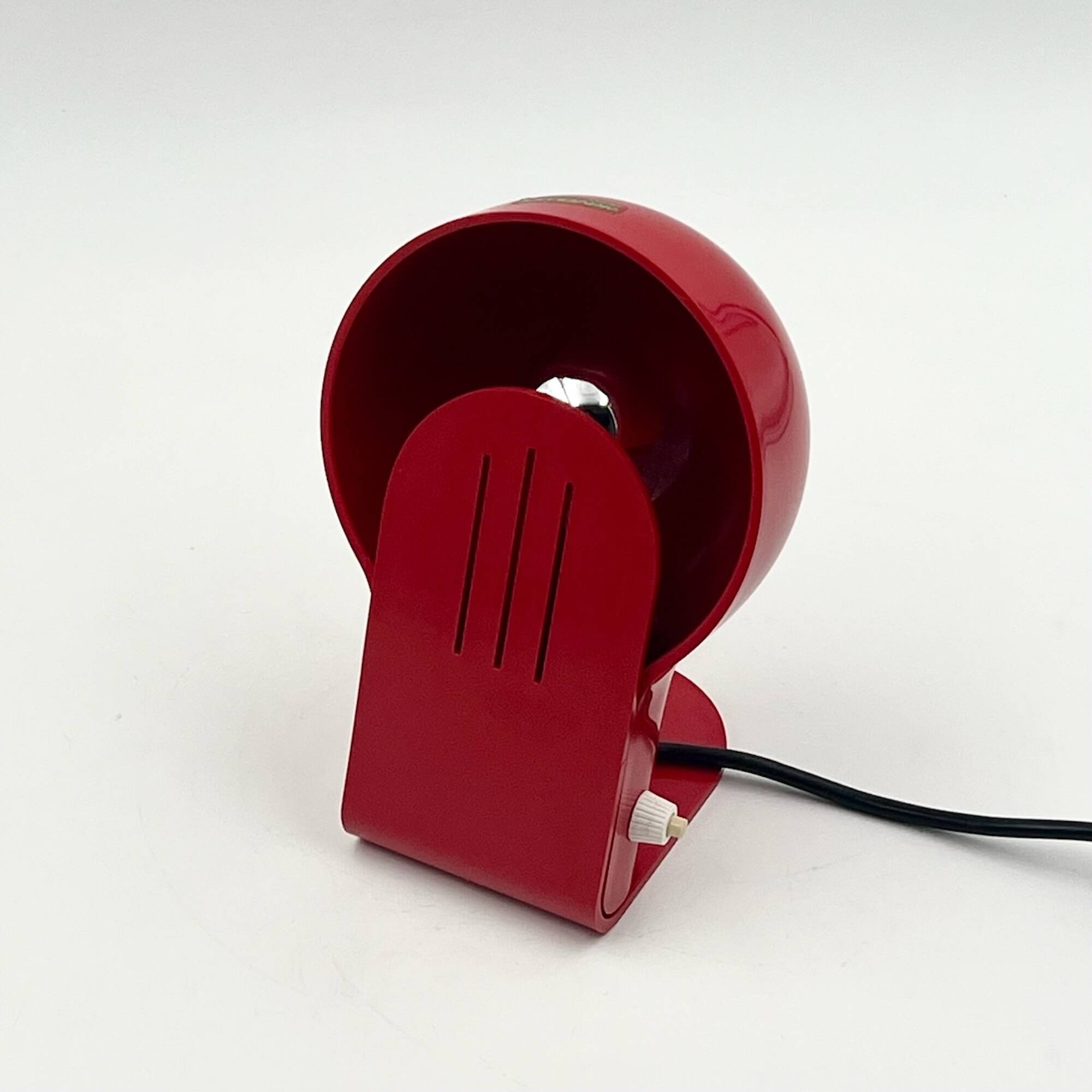 Iconic lamp panda by ambrogio pozzi for harveiluce – 70s design plastic table lamp