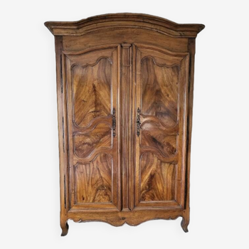 Large louis xv 2-door wardrobe in blond walnut from the 19th century