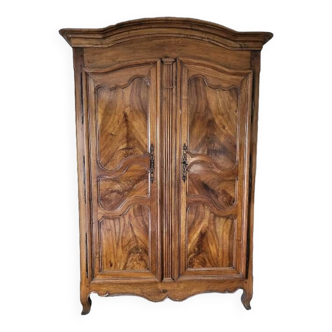Large louis xv 2-door wardrobe in blond walnut from the 19th century