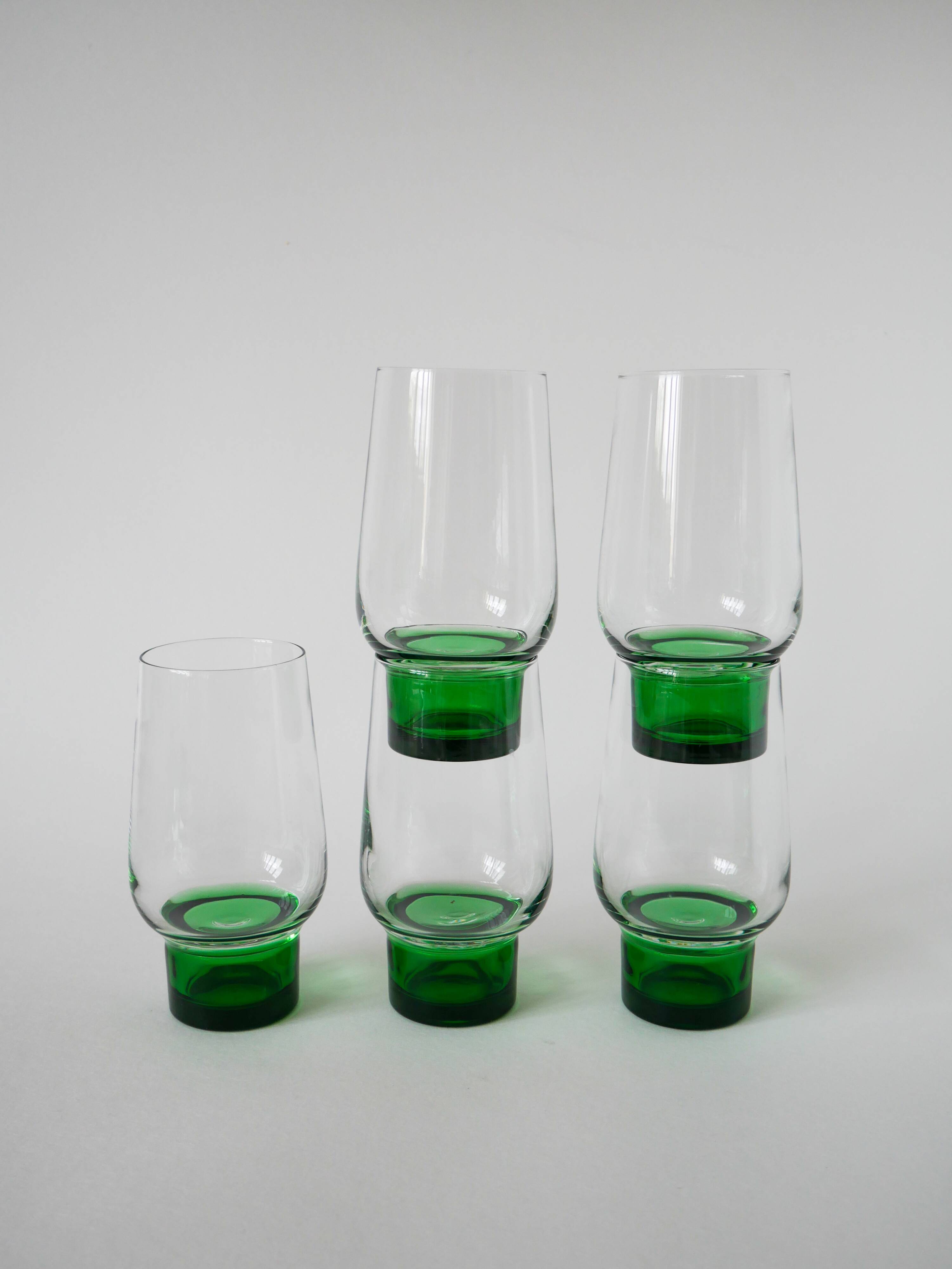 Set of 5 Long Drink Design glasses with green legs, 1970