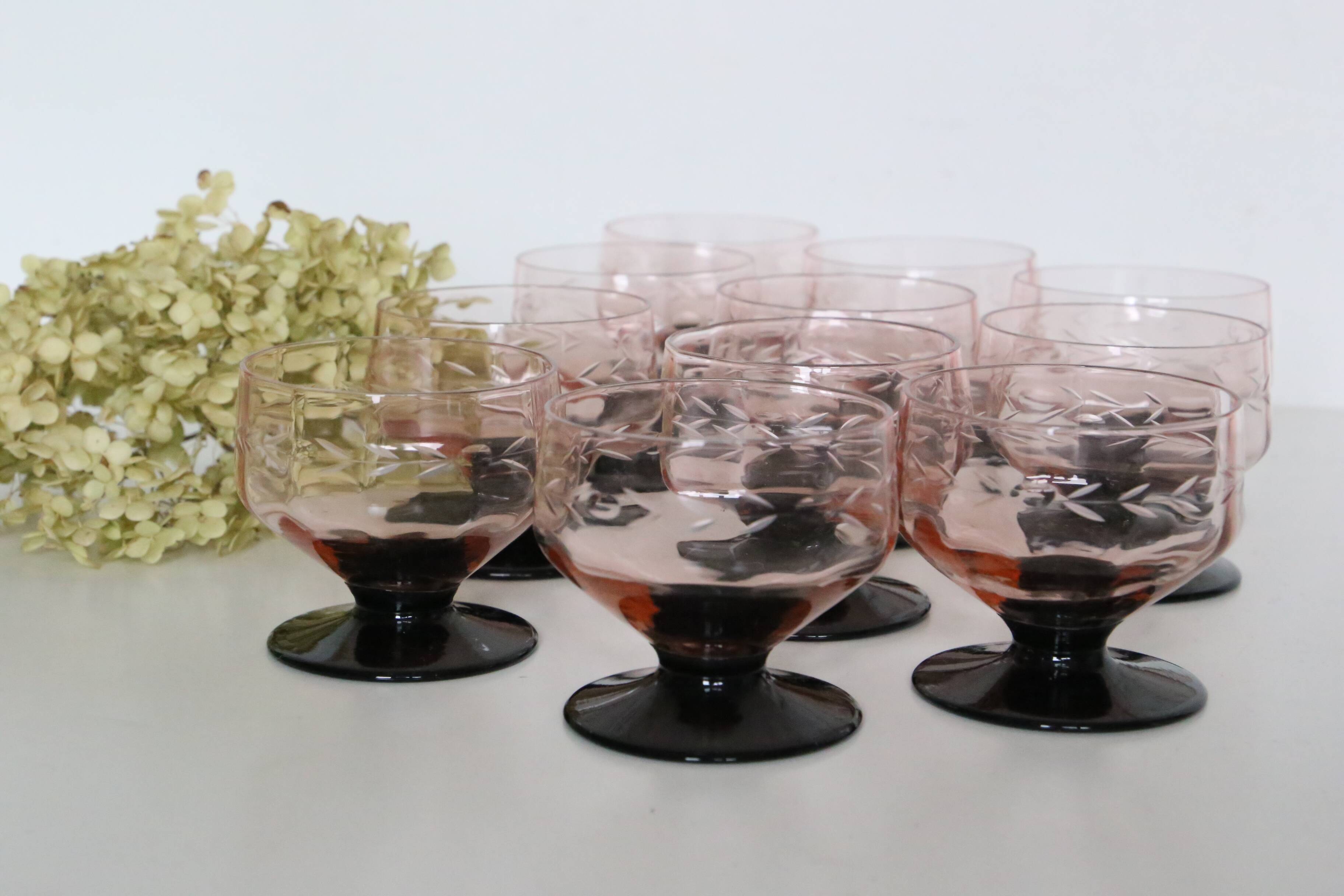 Set de 11 coupes à pied rose, vintage, 1950, mid century