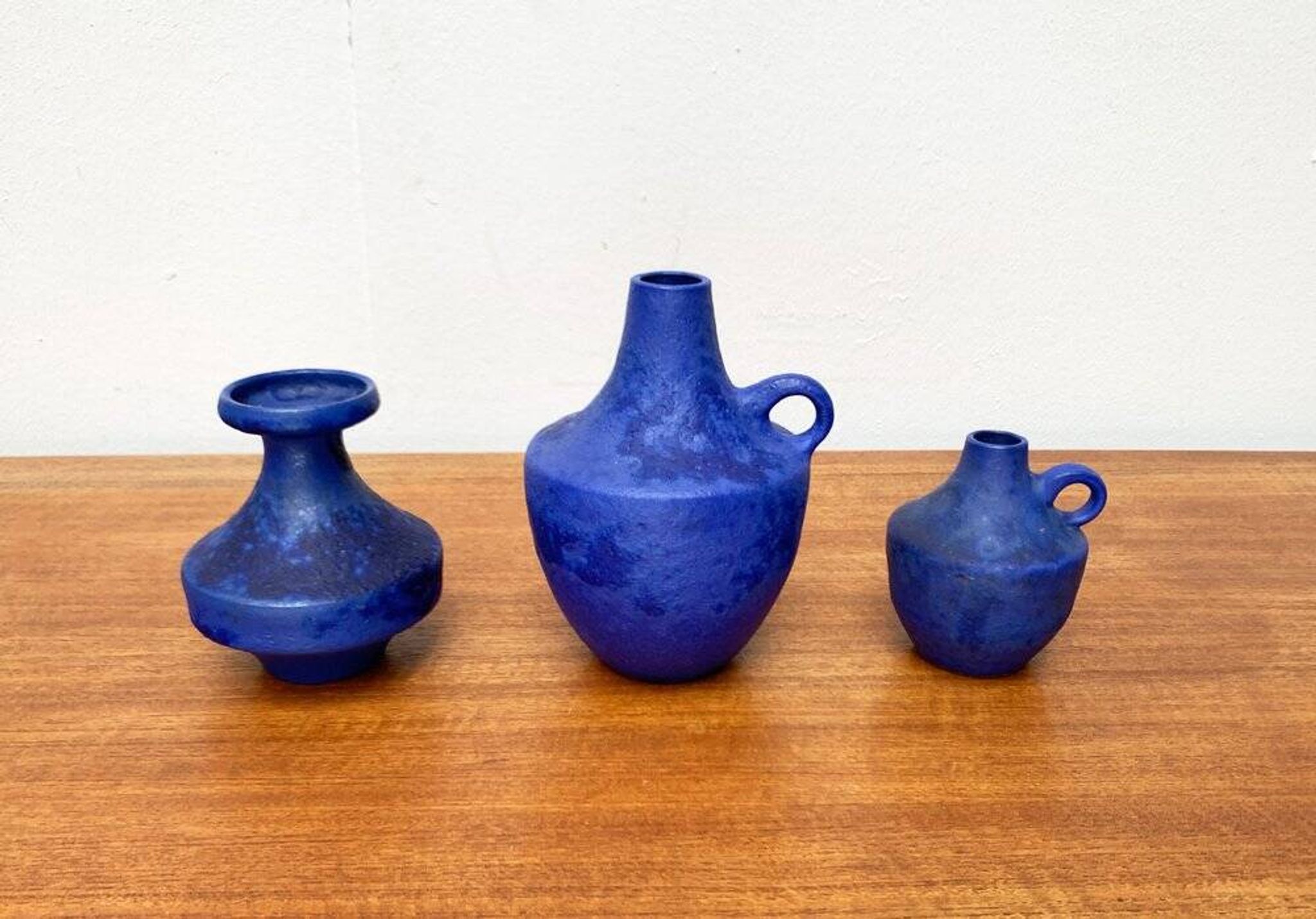 Mid-century German minimalist cobalt blue vases by Hartwig Heyne Pottery, 1960s, set of 3.
