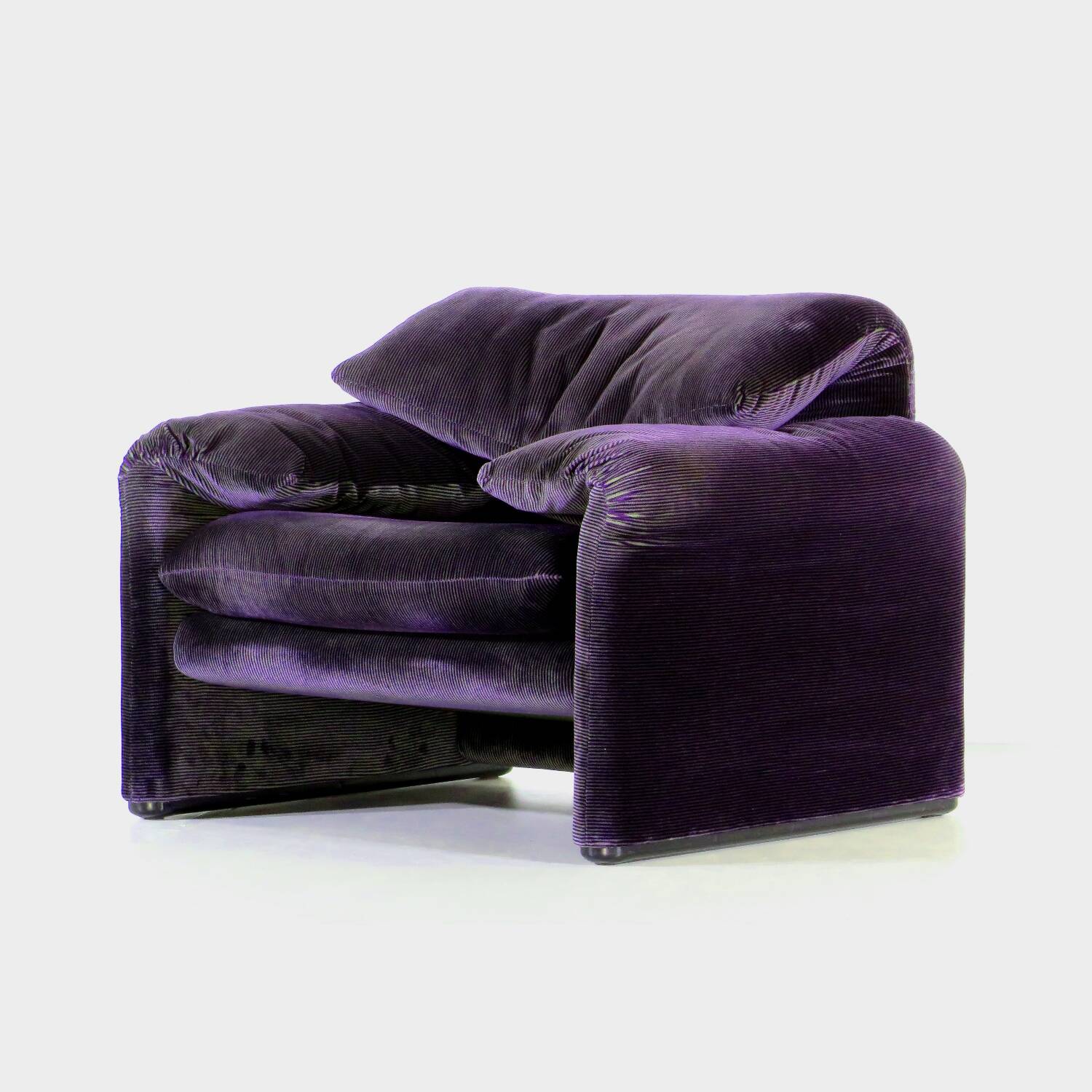 Mid century velvet lounge chair Maralunga by Vigo Magistretti for Cassina - Italy, 1970s