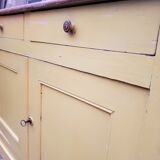 Buffet de campagne jaune citron
