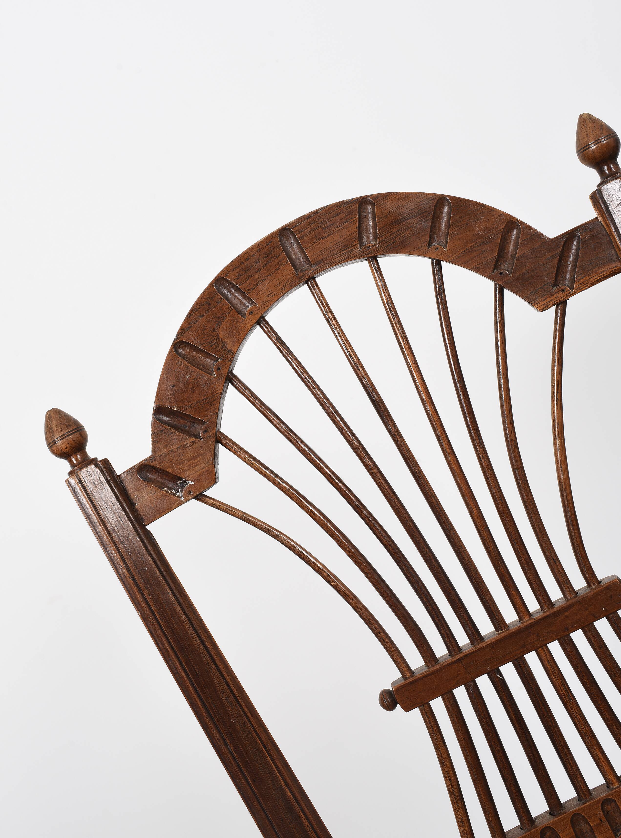 3 wooden and straw chairs, decorated with a sheaf of wheat.