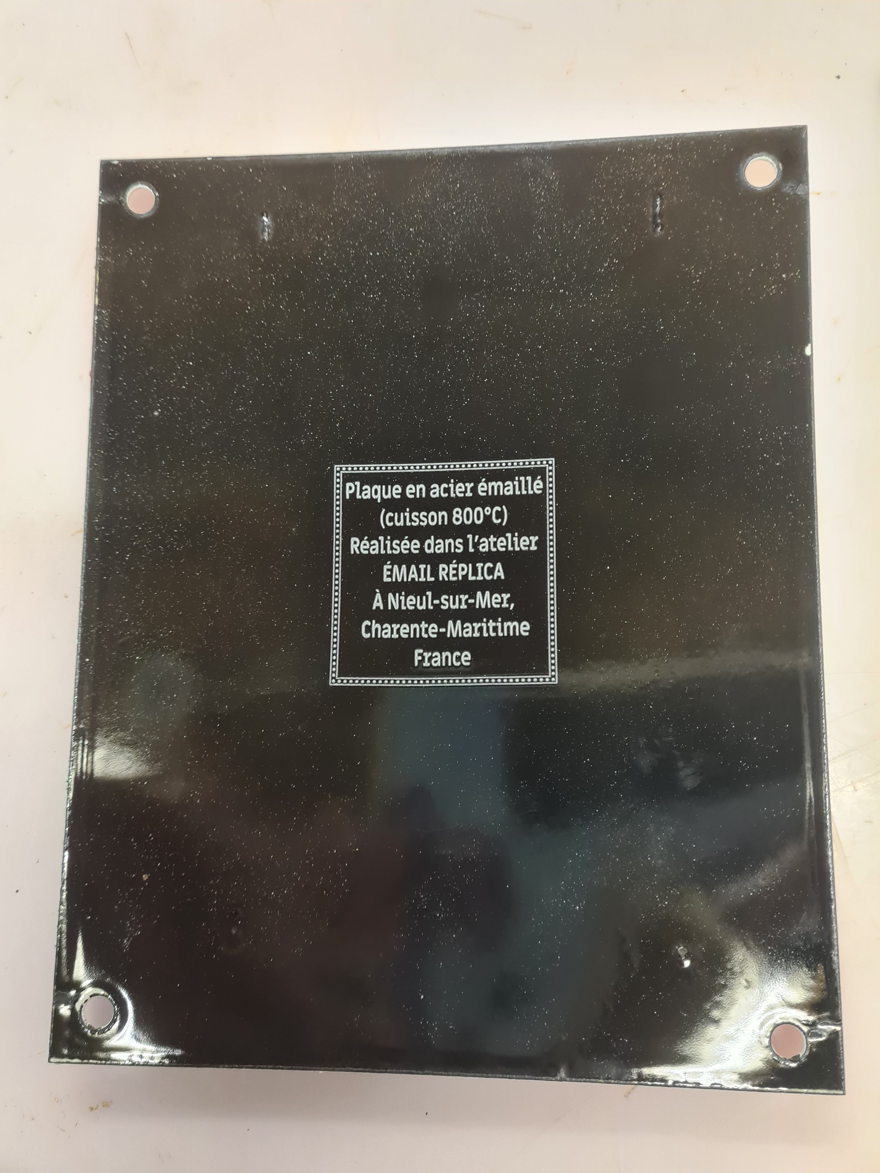 Enamelled plates license IV