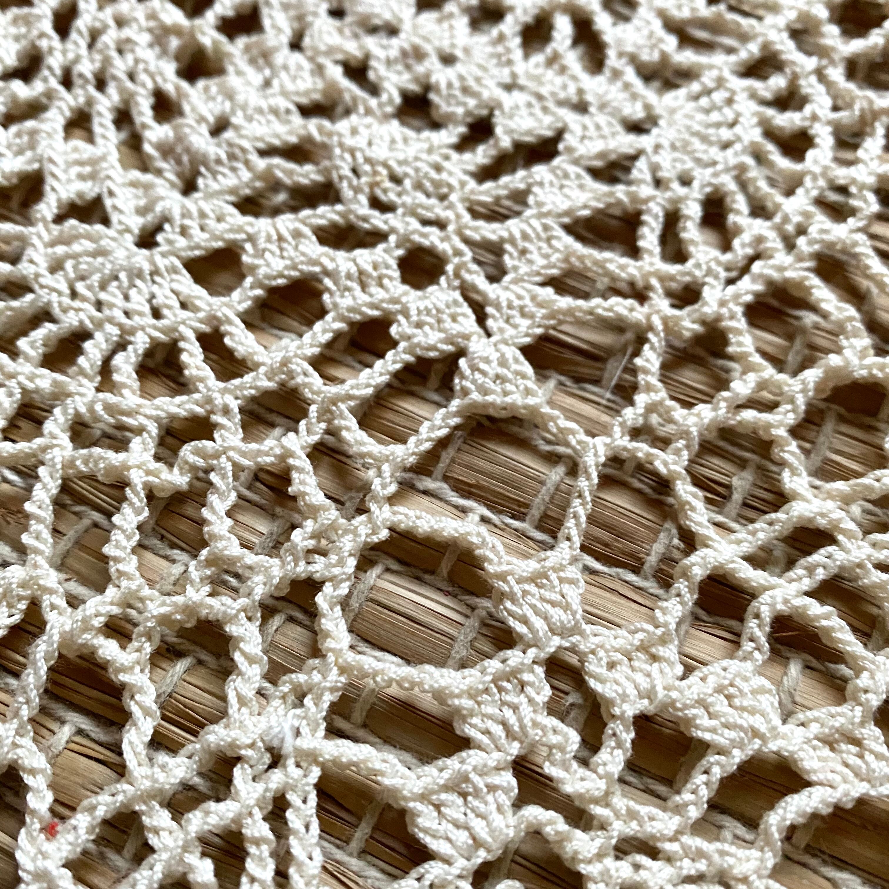 Bed throw crochet tablecloth 220x220