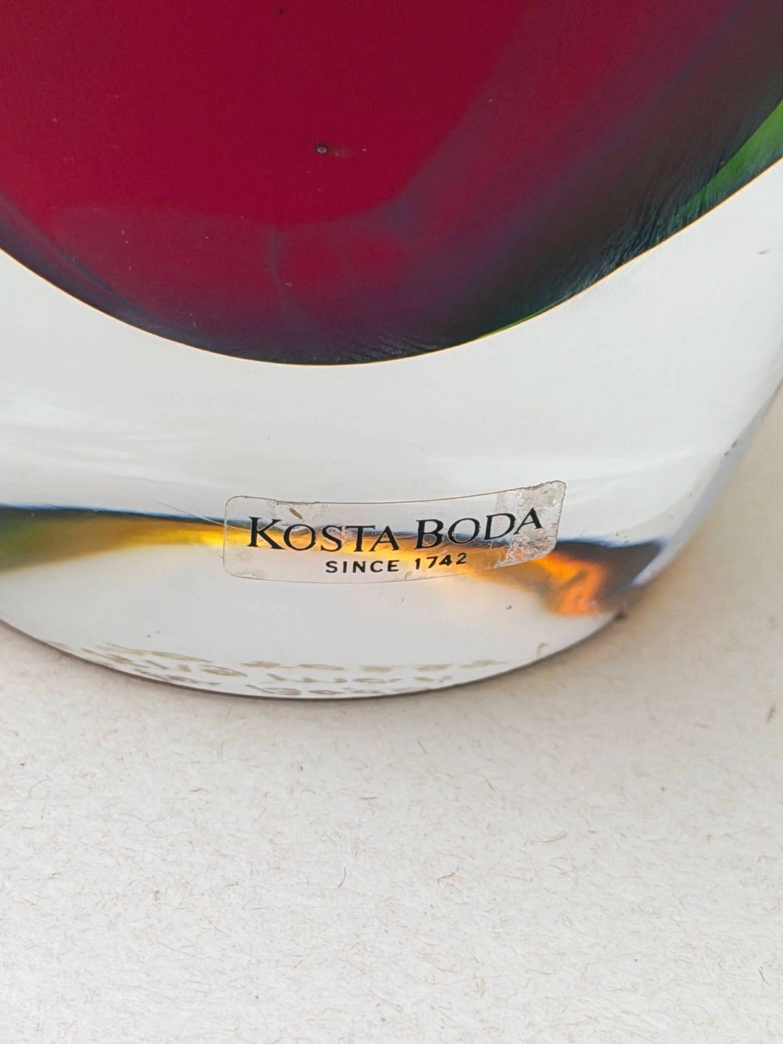 Vase de Kjell Engman pour Kosta Boda en verre soufflé, Suède