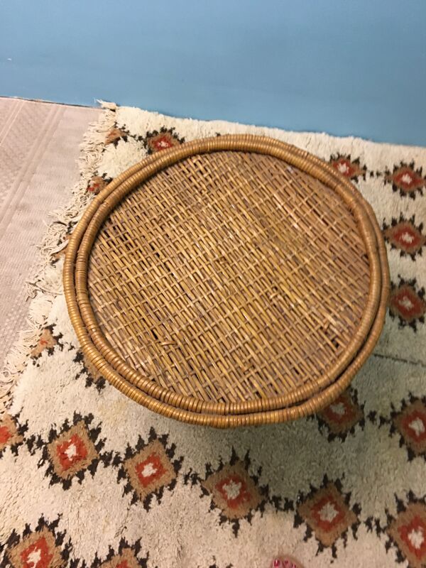 Table basse tam-tam en rotin vintage