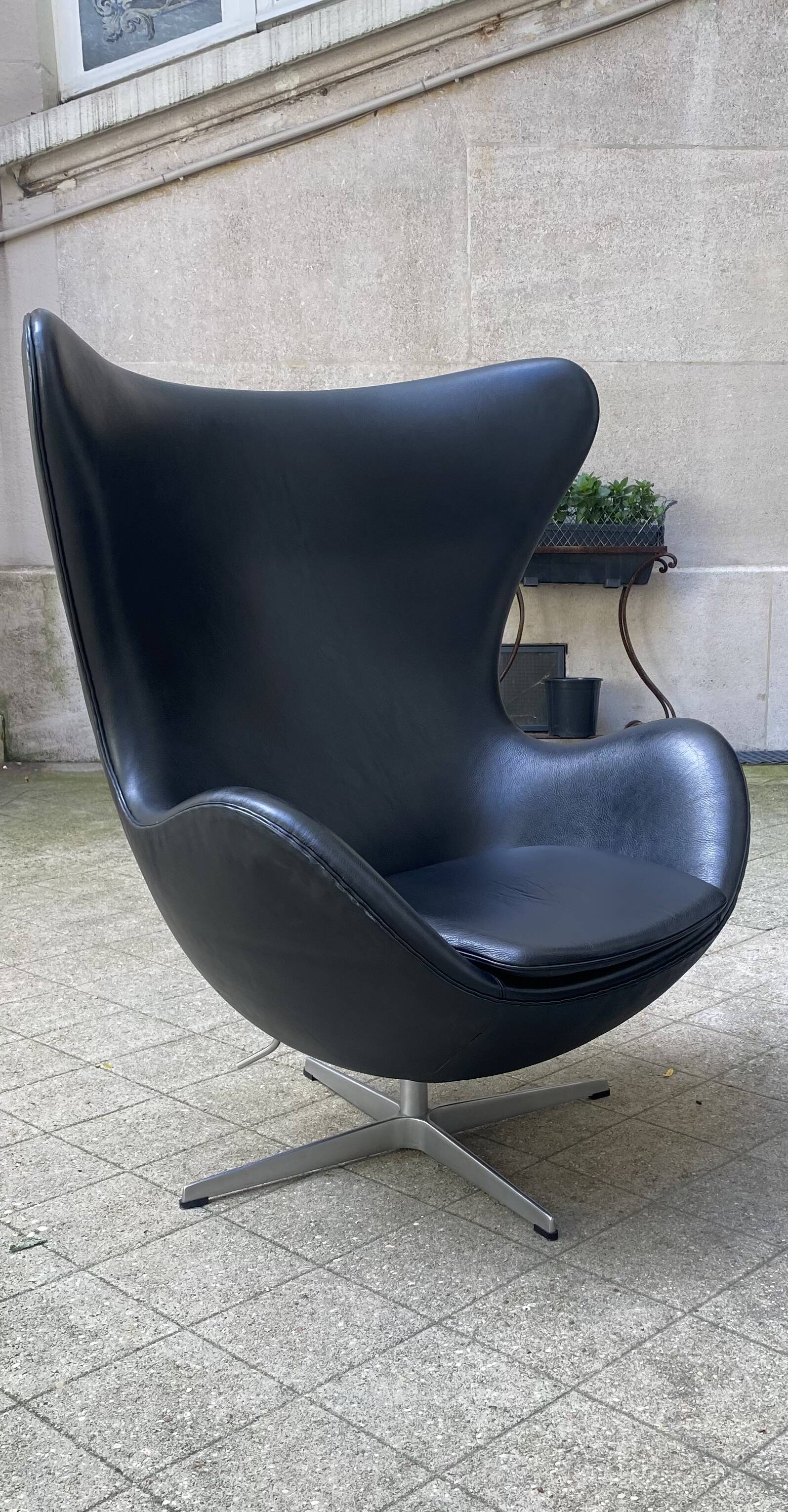 Fauteuil EGG Chair Arne Jacobsen pour Fritz Hansen