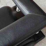 ‘Magazine’ easy chair by Michael Young