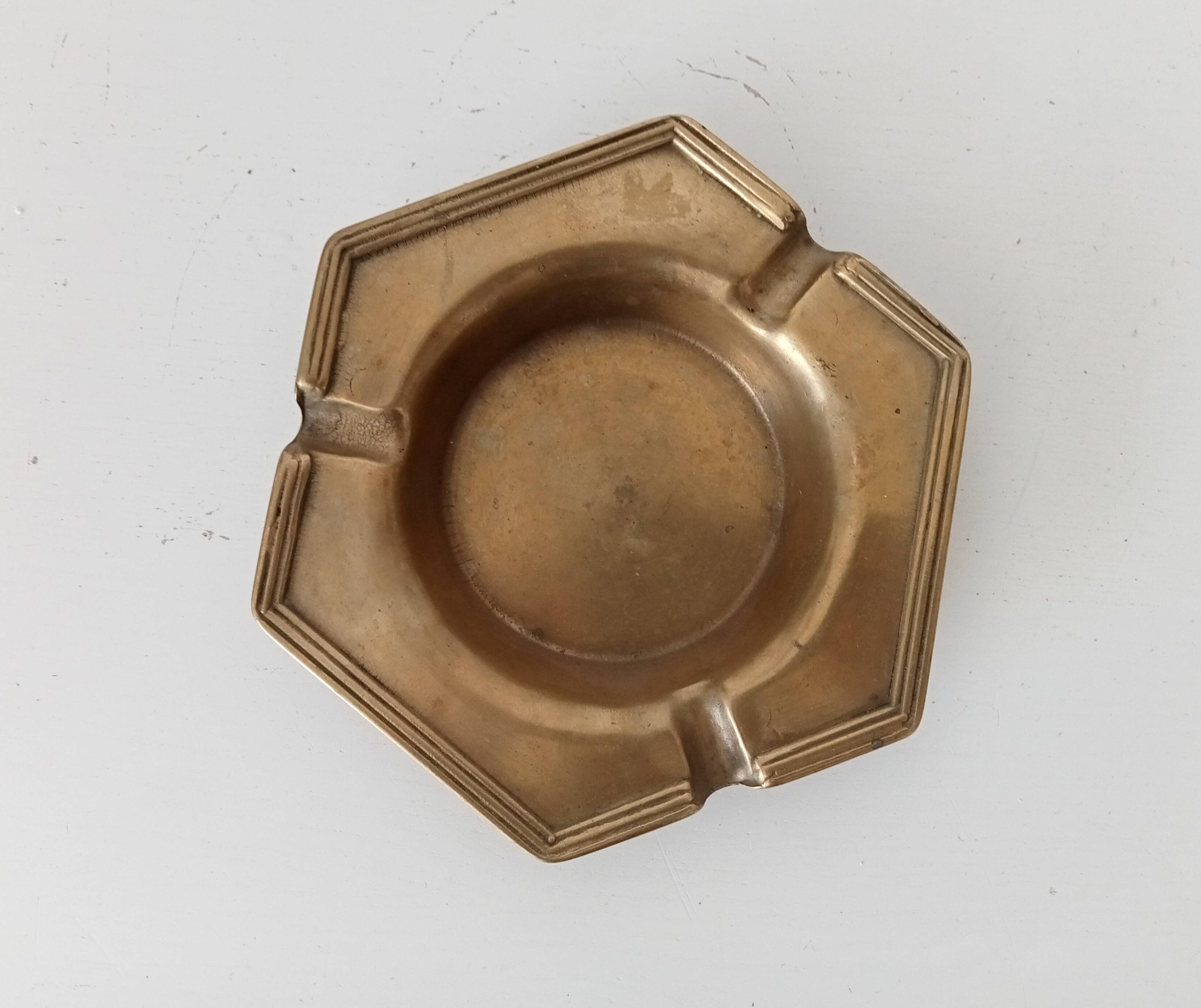Antique ashtray in solid gilded brass