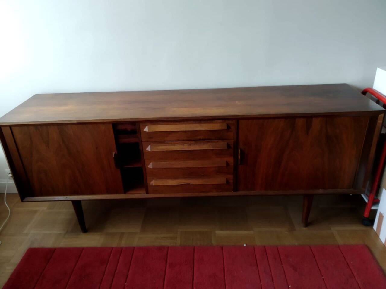 Low sideboard in a 1960s enfilade style in teak (Swedish designer Ib Kofod Larsen)