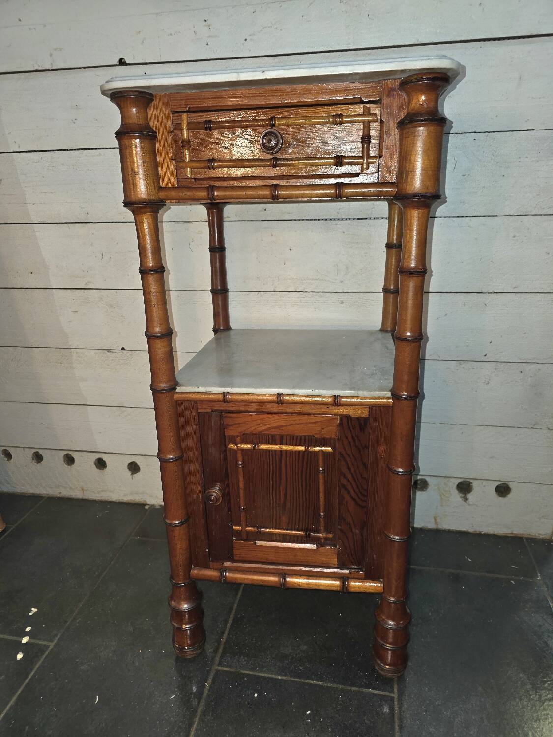 Table de chevet bois bambou du XIXème