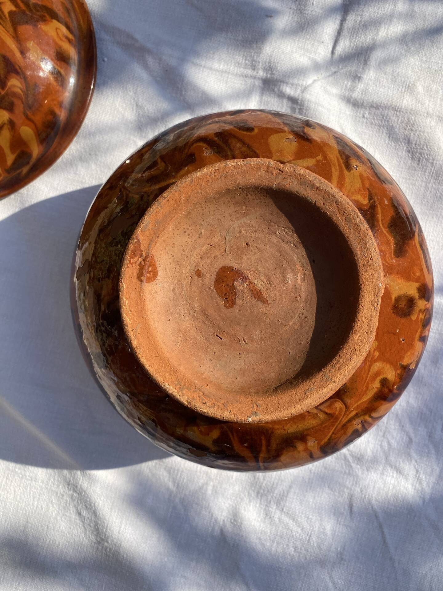 Antique marbled glazed earthenware soup tureen from the southwest, 18th century.