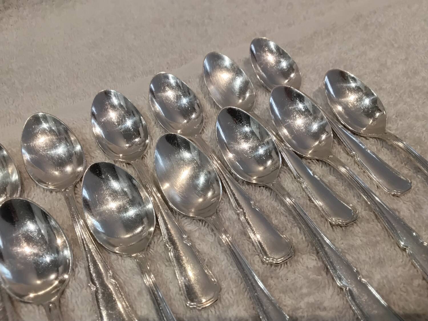 12 silver-plated metal mocha spoons by silversmith Guillaumot, Contours 11.6cm