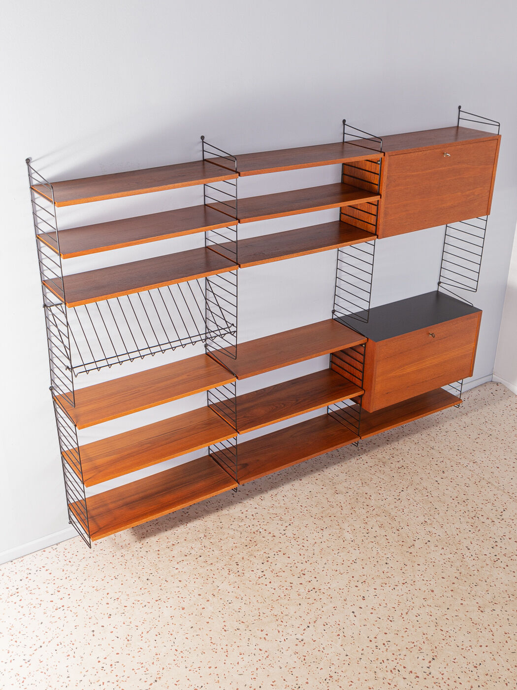 1950s Shelving system, Nils Strinning
