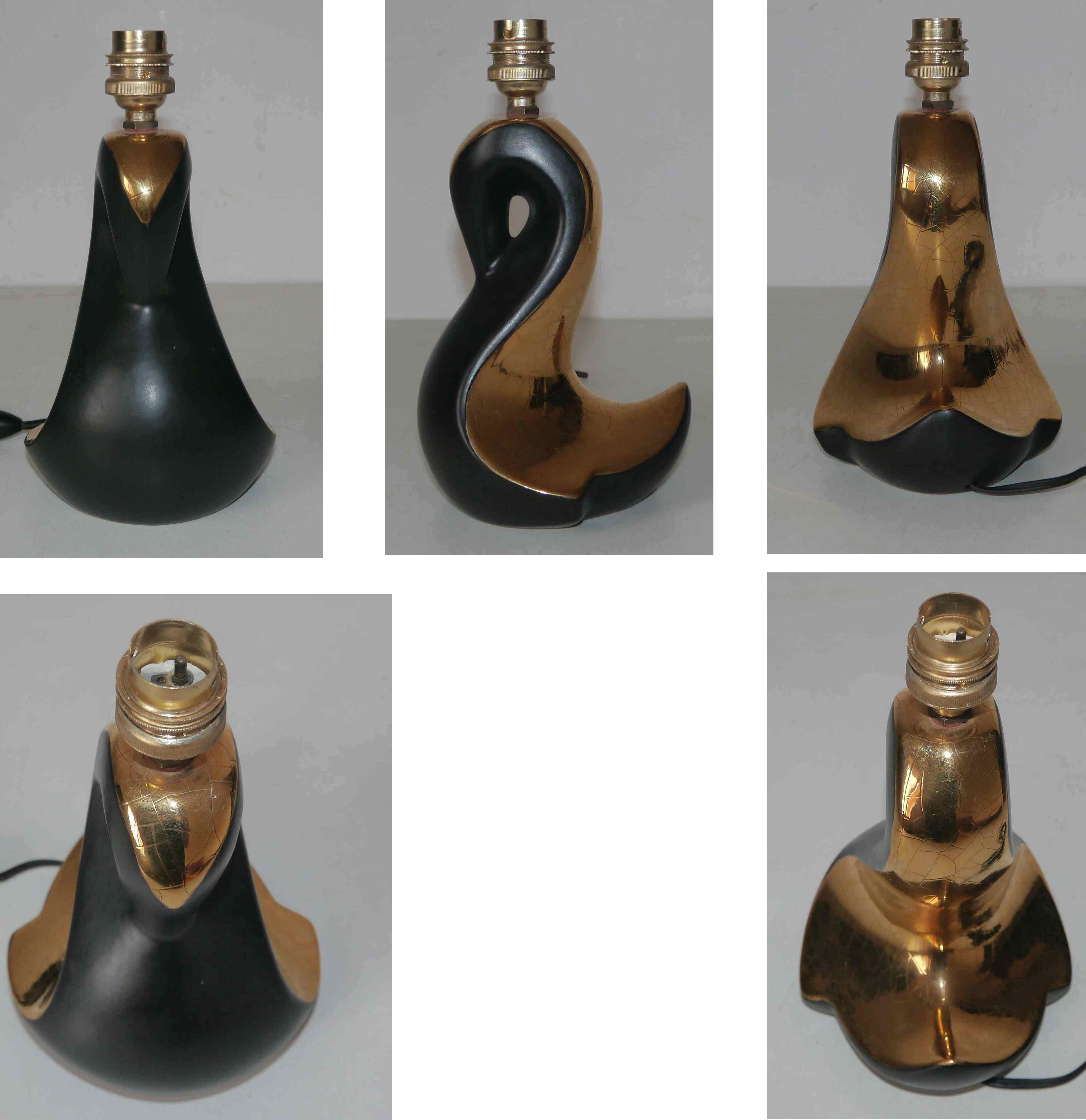 Cracked ceramic and gold lamp foot (signed DA)