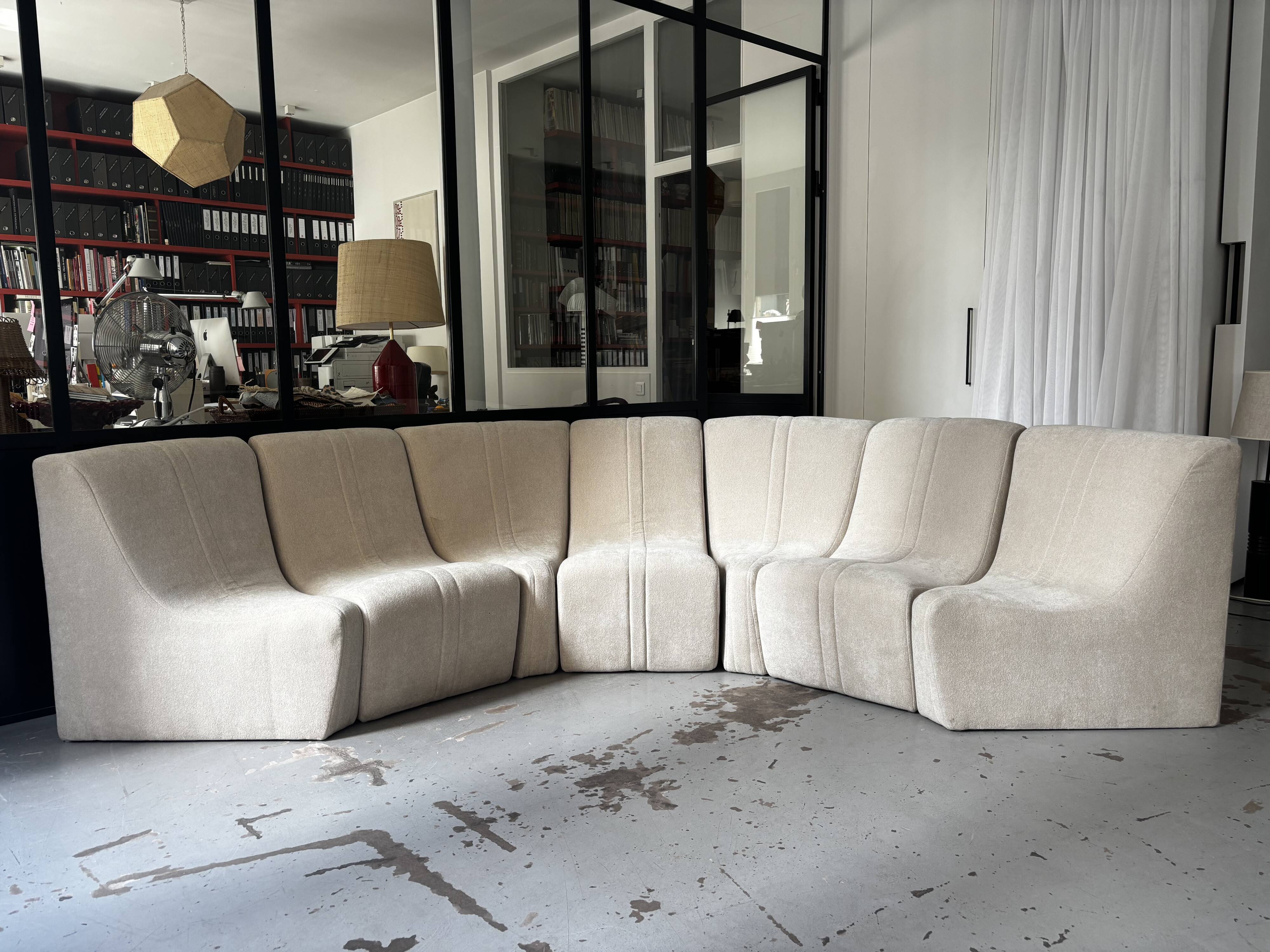 Canapé beige 7 slices vintage