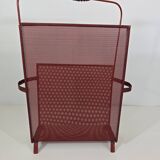 magazine rack by Mathieu Matégot in red 1950