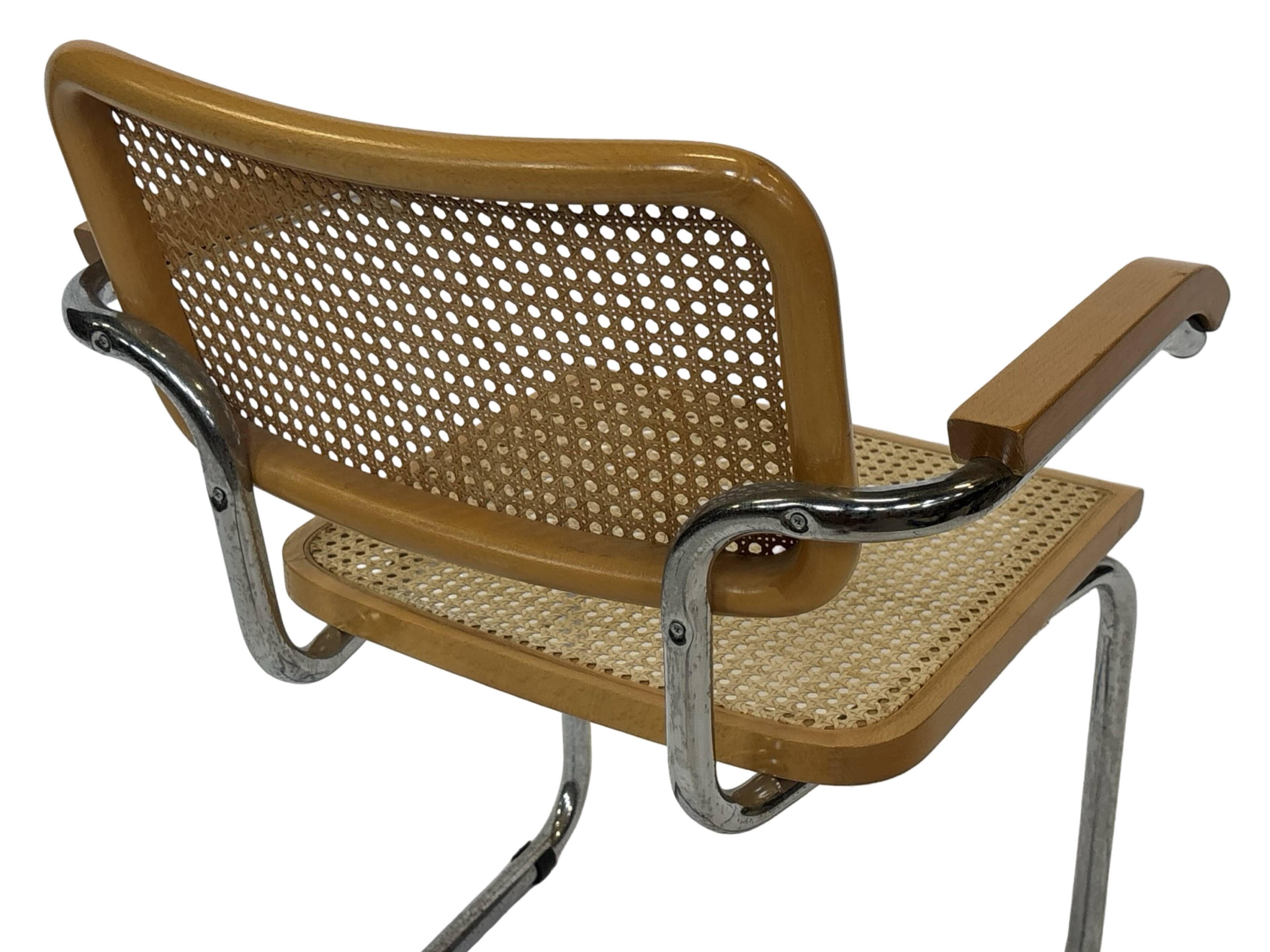 Vintage Cesca chair B64 with armrests by Marcel Breuer Design