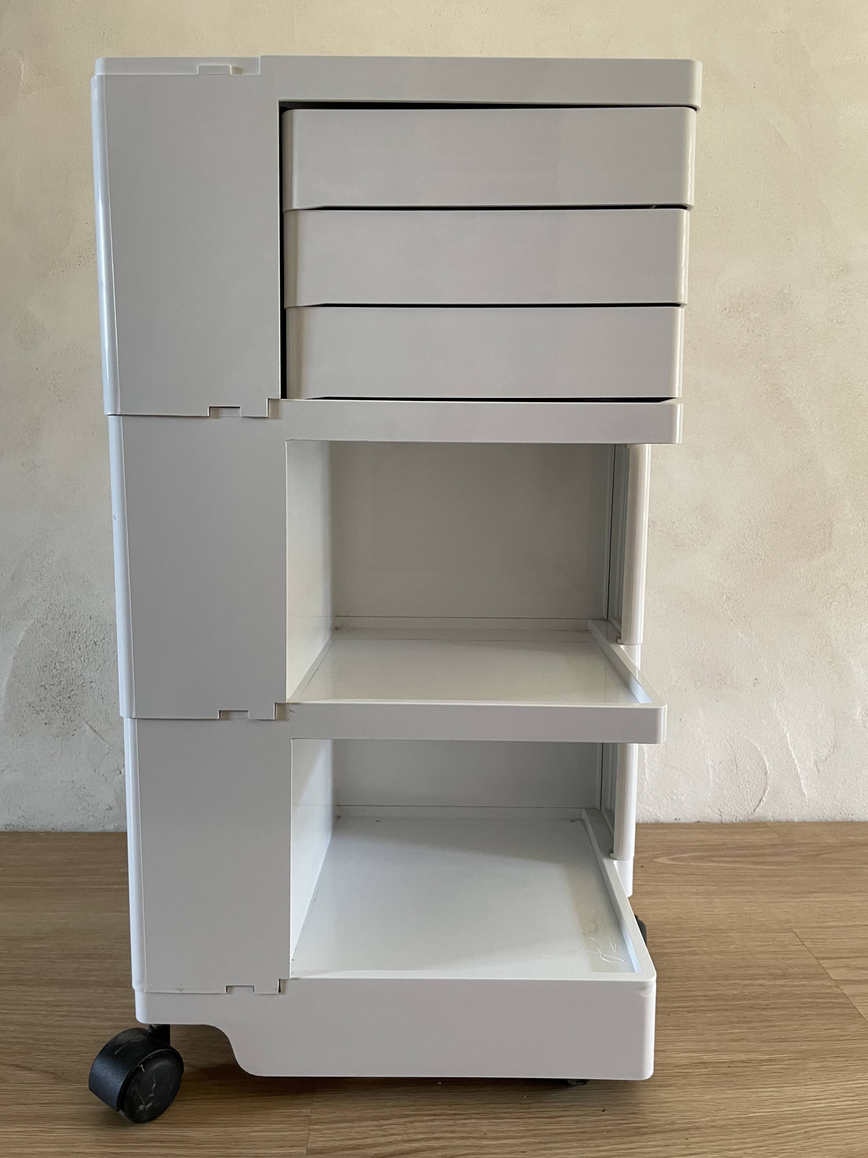 BOBY DESSERT BY JOE COLOMBO